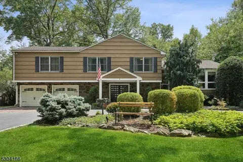 6 Brentwood Dr, Livingston, NJ 07039