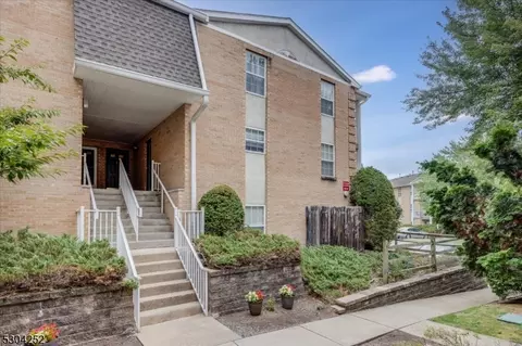 161 Vista Dr, Cedar Knolls, NJ 07927