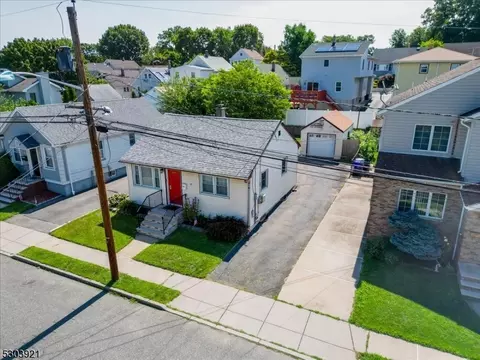 216 Grant Ave, Totowa, NJ 07512