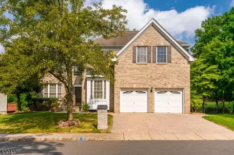32 Blue Ridge Cir, Plainfield, NJ 07060