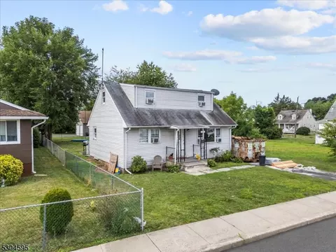 305 Washington Ave, Manville, NJ 08835