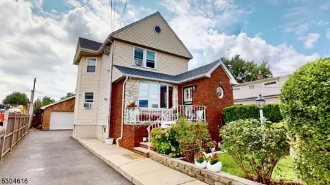 13 Kaufman Ave, Little Ferry, NJ 07643