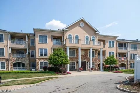 403 Cleveland Ln #403, Rockaway, NJ 07866