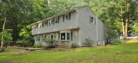 24 Sharon Ave, Branchburg, NJ 08876