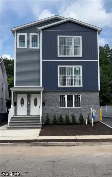 274 N Clinton St, East Orange, NJ 07017