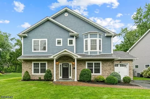 5 Deerfield Rd, Livingston, NJ 07039