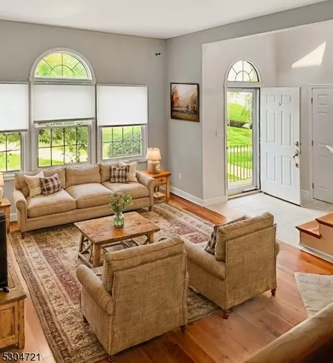 207 Harvard Dr, Hackettstown, NJ 07840
