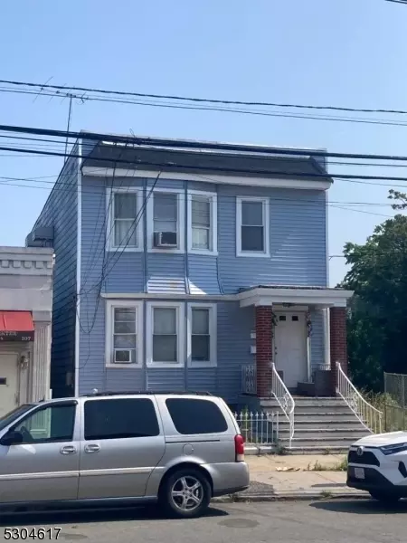105 Davenport Ave, Newark, NJ 07107