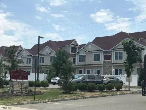 32 Cinder Rd #9, Edison, NJ 08820