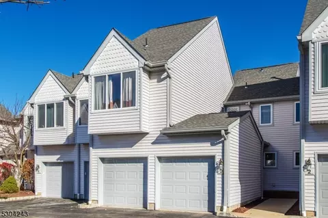3 Jefferson Ct, Montville, NJ 07045