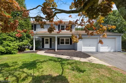 27 Tamarack Rd, Franklin Twp, NJ 08873