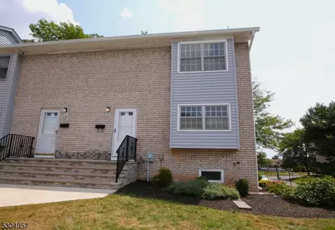 900 Robin Rd, Hillsborough, NJ 08844