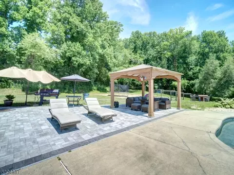 2 Henderson Hill Rd, Hampton, NJ 08827 photo 32