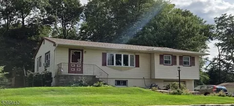 558 Henmar Dr, Mount Arlington Boro, NJ 07850