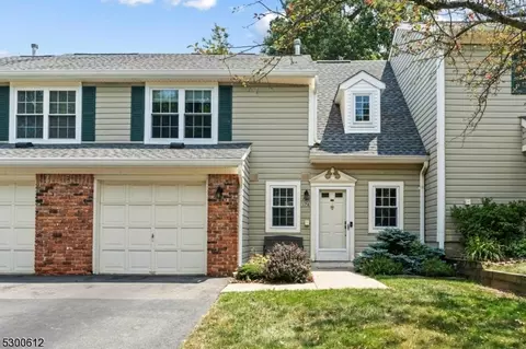 176 Hyde Park Rd, Somerset, NJ 08873