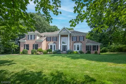 5 Olmsted Ln, Mendham Twp, NJ 07945