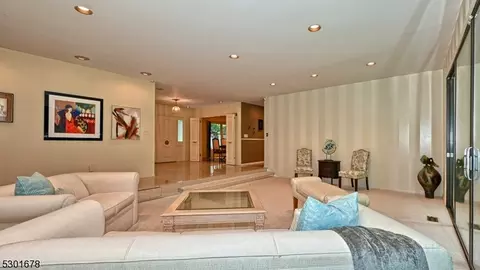 20 Apache Rd, Wayne, NJ 07470 photo 8
