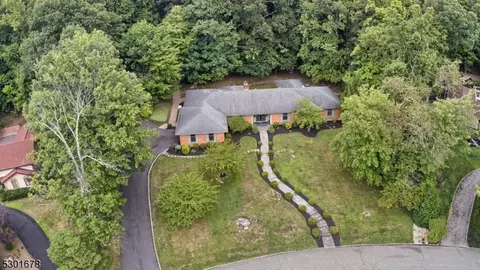 20 Apache Rd, Wayne, NJ 07470 photo 2