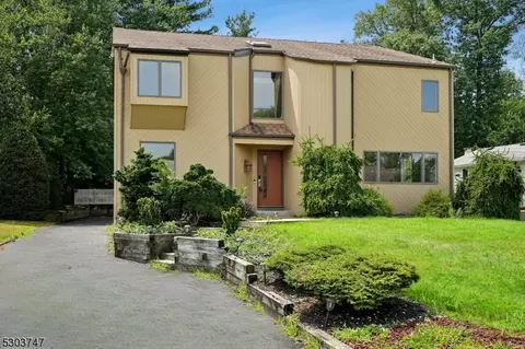 31 Mountain Ave, Hanover, NJ 07927