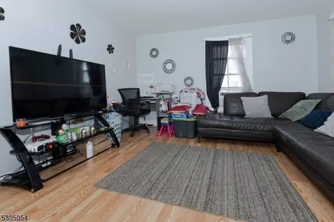 10 Linden Ave, North Plainfield, NJ 07060