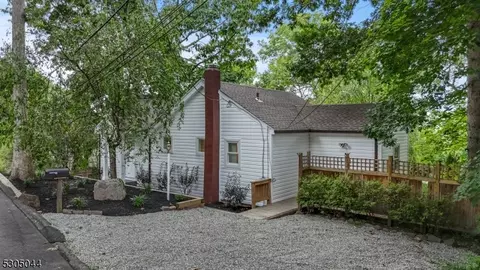74 Leather Stocking Path, Lincoln Park, NJ 07035