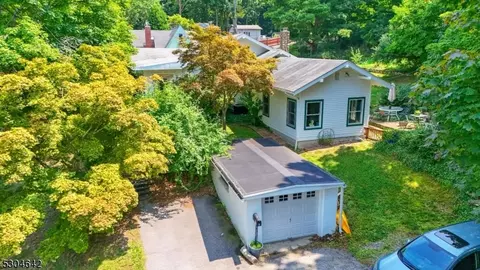 105 Woodside Ave, Newton, NJ 07860