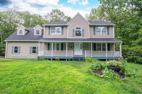 53 Pidgeon Hill Rd, Wantage, NJ 07461