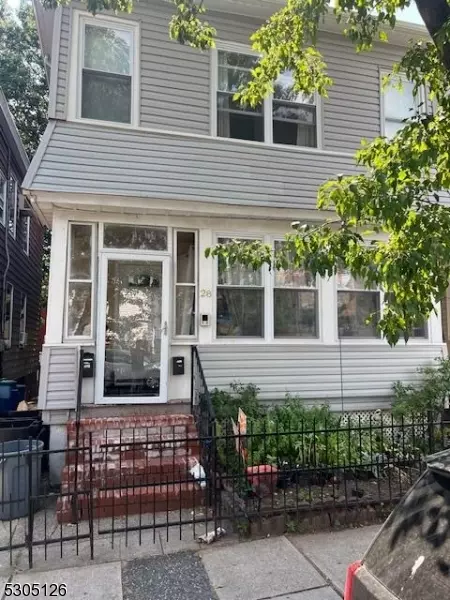 28 Holden St, Clifton, NJ 07011