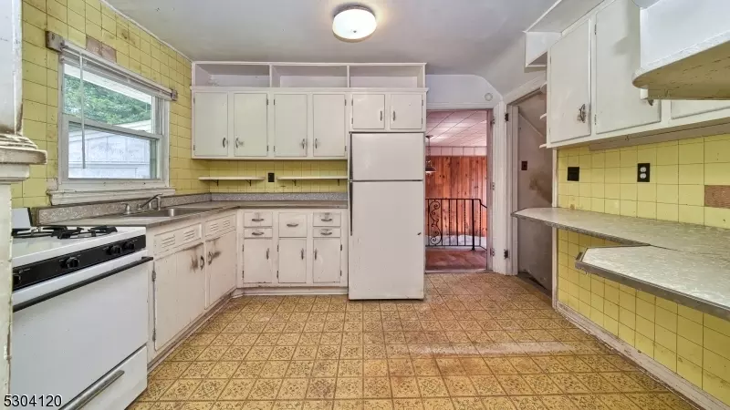  7 White Oak Ln, Wayne, NJ 07470 photo 9