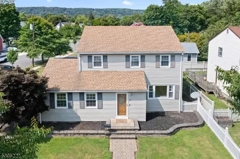 25 W Maple Ave, Bound Brook, NJ 08805