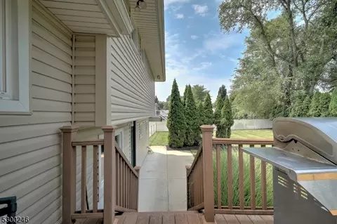 25 Everett Pl, Wayne, NJ 07470 photo 20