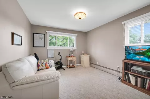 25 Everett Pl, Wayne, NJ 07470 photo 17