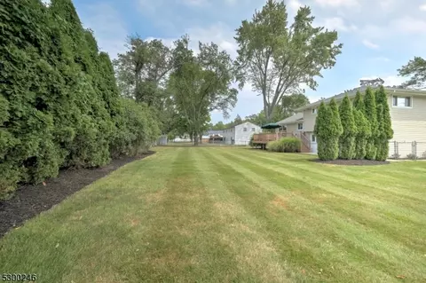 25 Everett Pl, Wayne, NJ 07470 photo 5