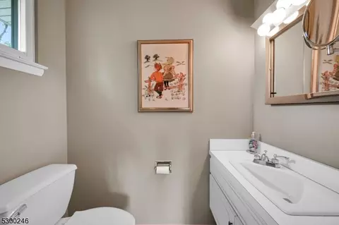 25 Everett Pl, Wayne, NJ 07470 photo 24