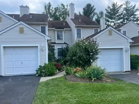 8 Kerri Ln, Lincoln Park, NJ 07035