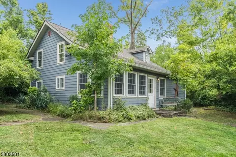 132 Ridge Rd, Frenchtown, NJ 08825