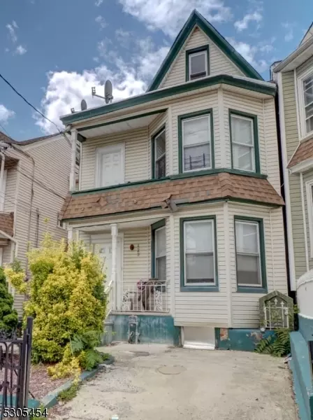 423 River St, Paterson, NJ 07524