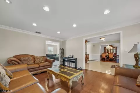 214 Webster Dr, Wayne, NJ 07470 photo 15