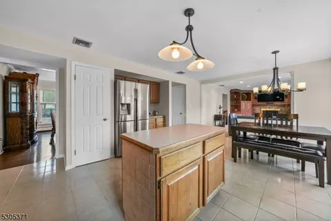 214 Webster Dr, Wayne, NJ 07470 photo 10