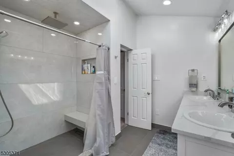 214 Webster Dr, Wayne, NJ 07470 photo 27