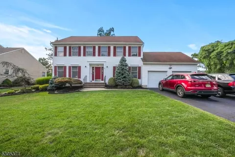 214 Webster Dr, Wayne, NJ 07470