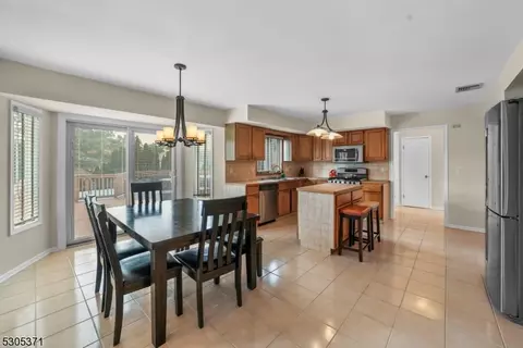 214 Webster Dr, Wayne, NJ 07470 photo 11