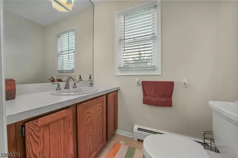 214 Webster Dr, Wayne, NJ 07470 photo 17