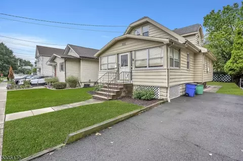 414 Roosevelt St, Roselle Park, NJ 07204