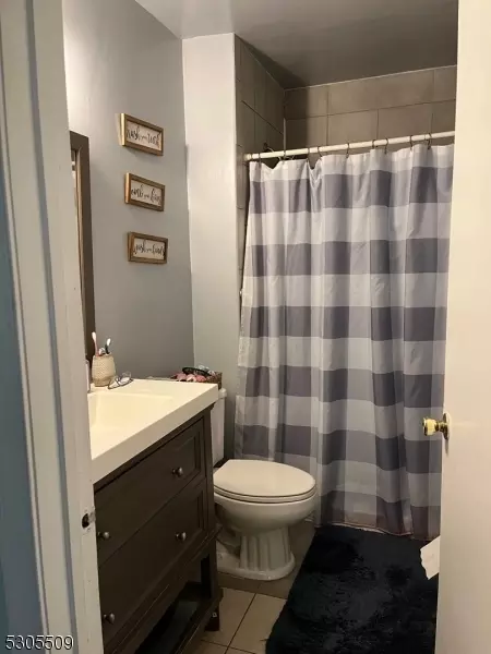 7 Foxhall # A, Middlesex, NJ 08846 photo 12
