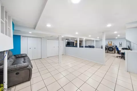 282 Phillips Ter, Union, NJ 07083 photo 21