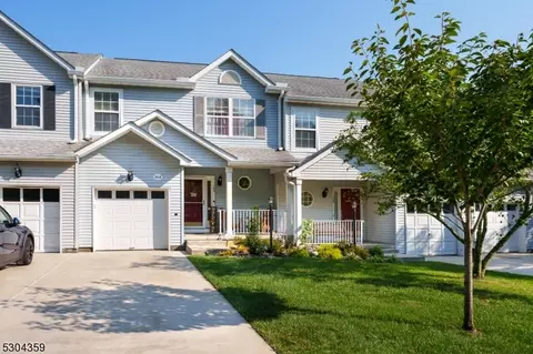 164 Windham Ct, Princeton, NJ 08540
