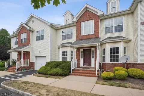 335 Moonlight Dr, Piscataway, NJ 08854