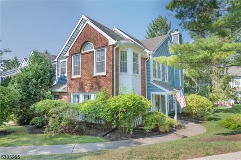 67 Laurelwood Ct, Rockaway, NJ 07866