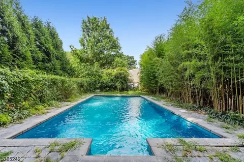 469 Ackerman Ave, Glen Rock, NJ 07452